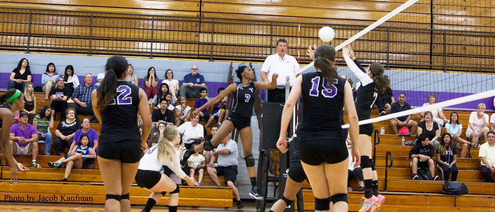 Girls volleyball racks up another win
