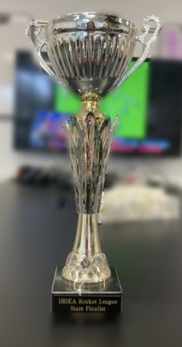 eSports third-place trophy 
