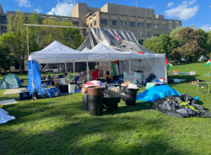 The aid tent for pro-Palestine protestors at Northwestern University.