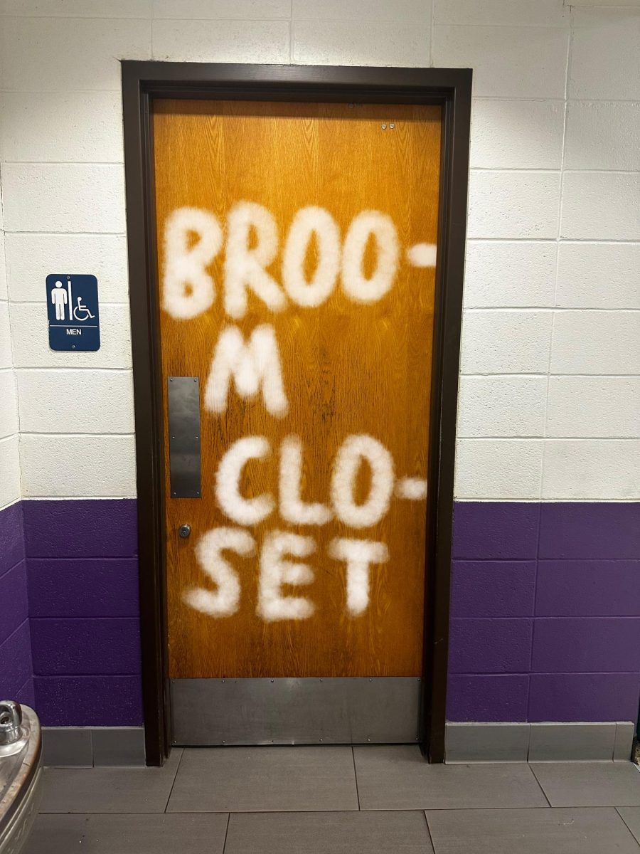 In response to much protest from students regarding poor bathroom policy, the District 219 Board have closed down all bathroom at Niles North and Niles West.